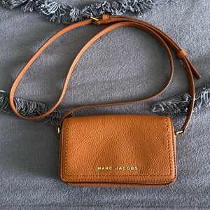 Marc Jacobs Groove crossbody purse